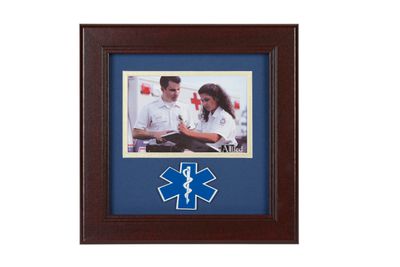 EMS Medallion 4-Inch by 6-Inch Landscape Picture Frame